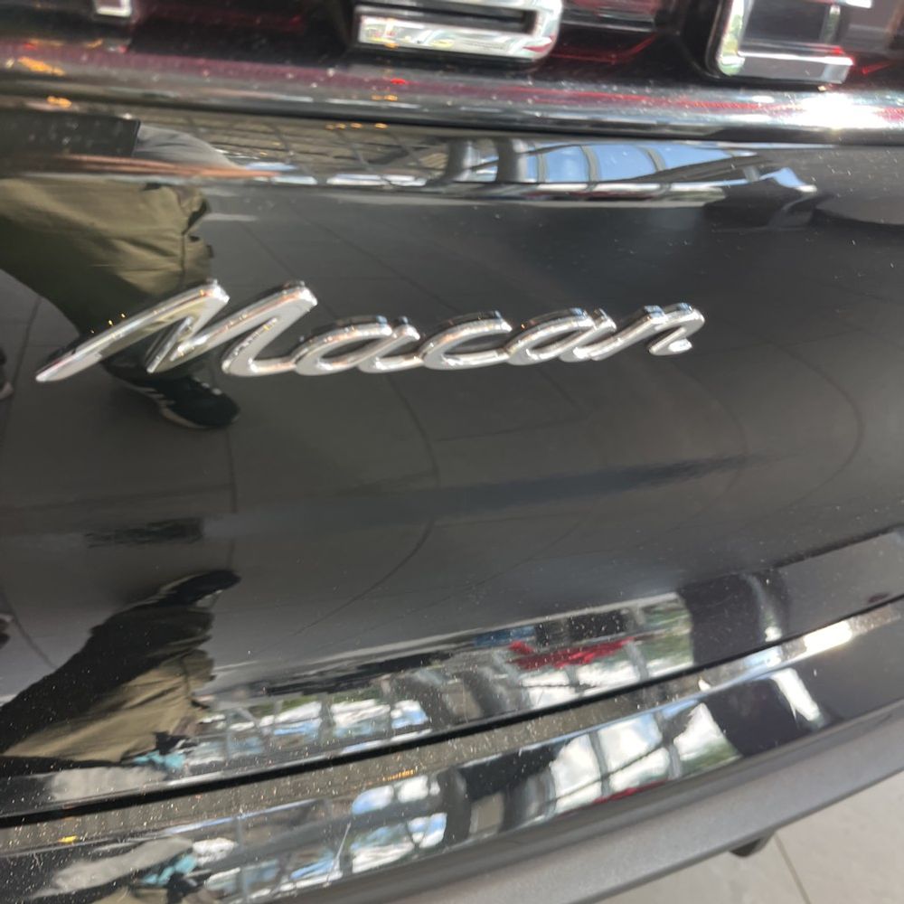 2024 Porsche Macan Base