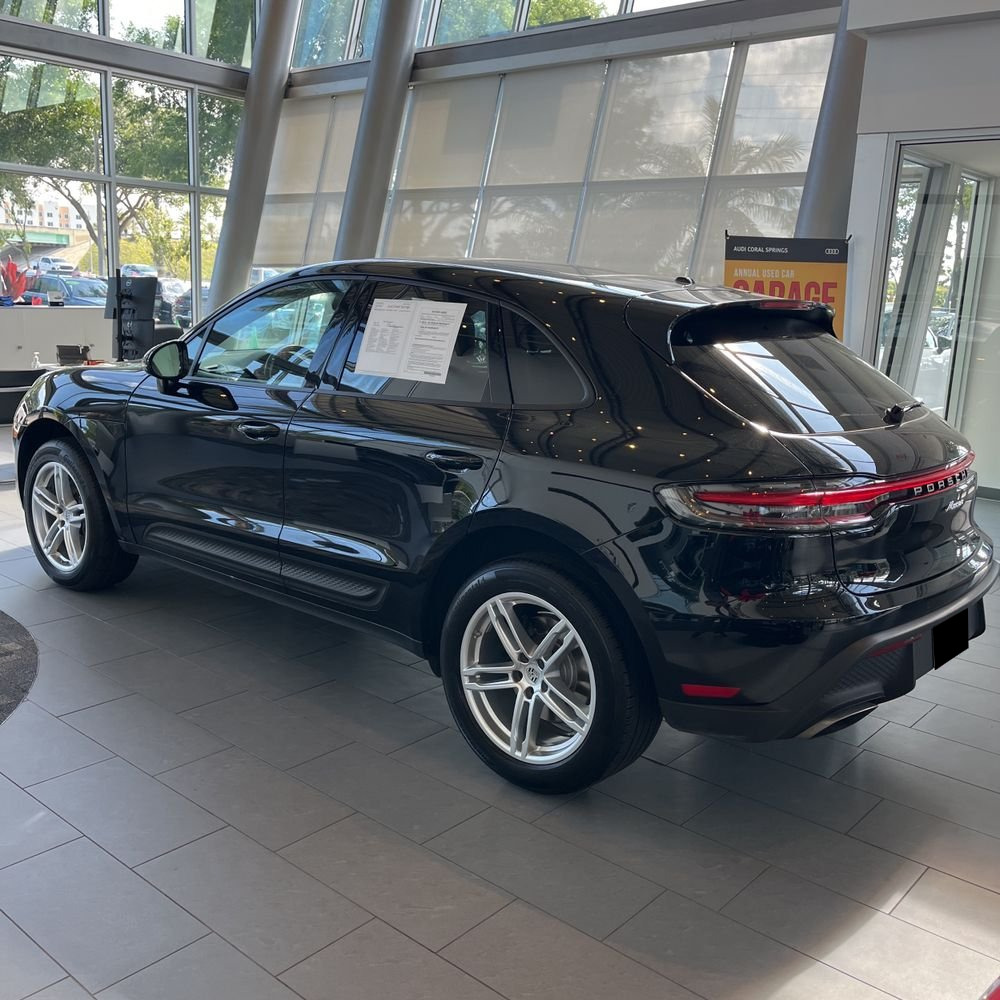 2024 Porsche Macan Base
