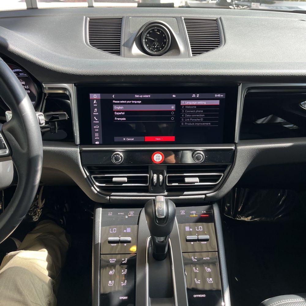 2024 Porsche Macan Base