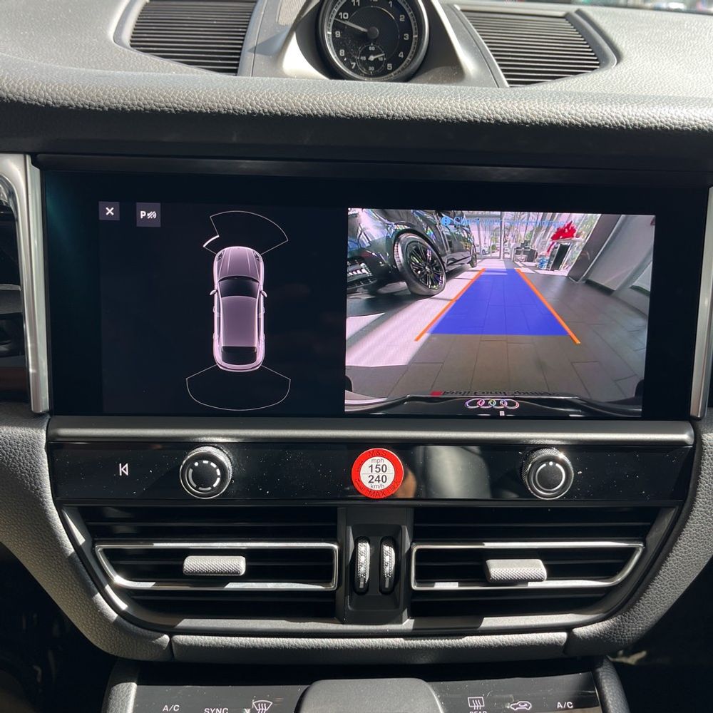 2024 Porsche Macan Base