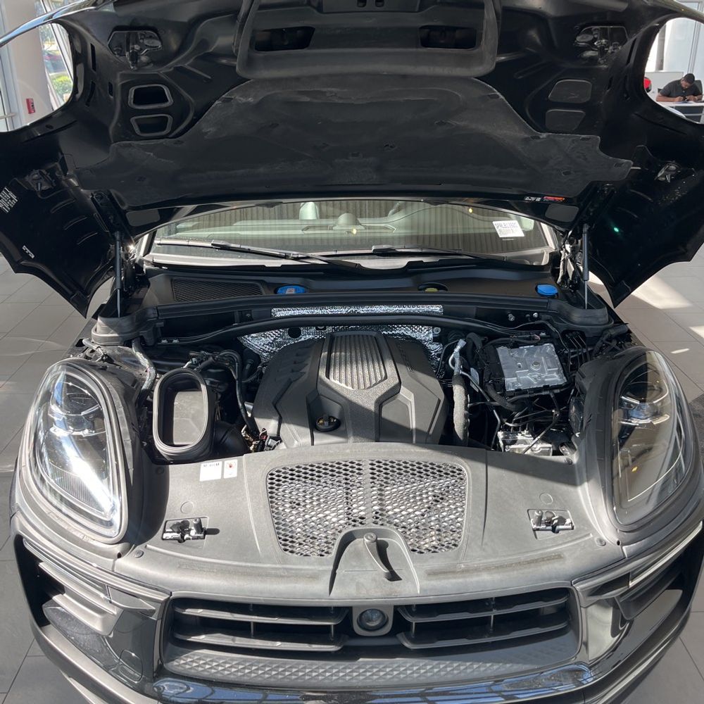 2024 Porsche Macan Base