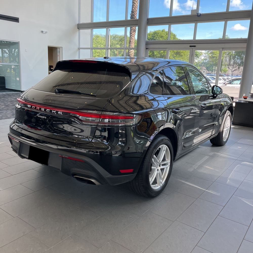 2024 Porsche Macan Base
