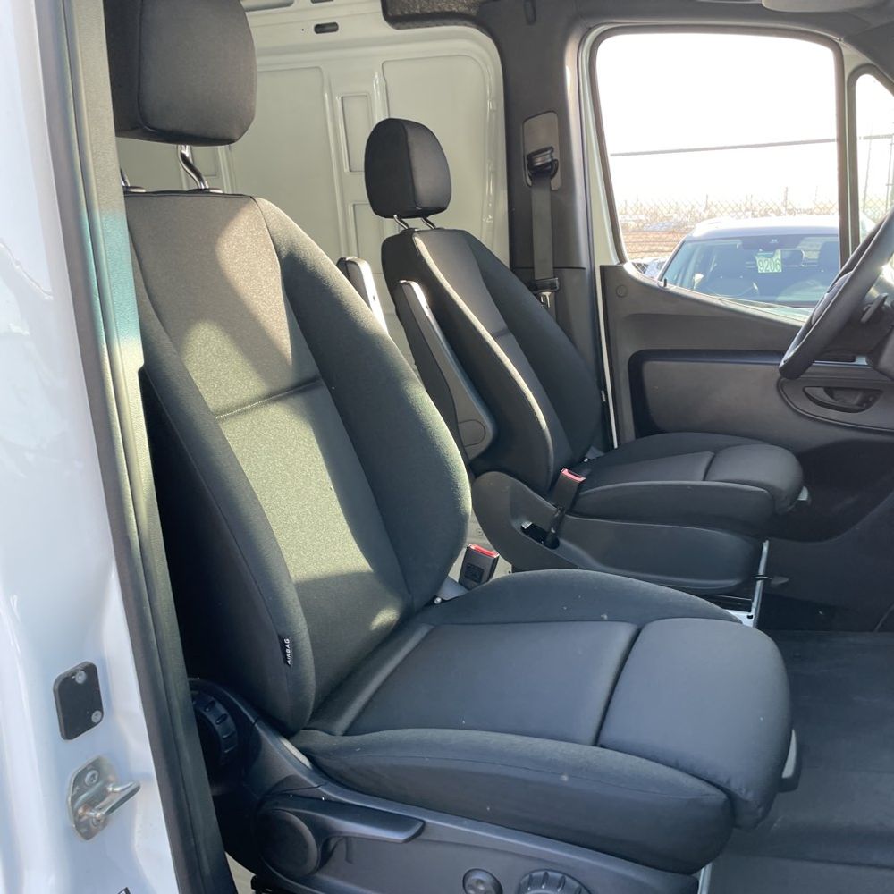 2024 Mercedes-Benz Sprinter 2500