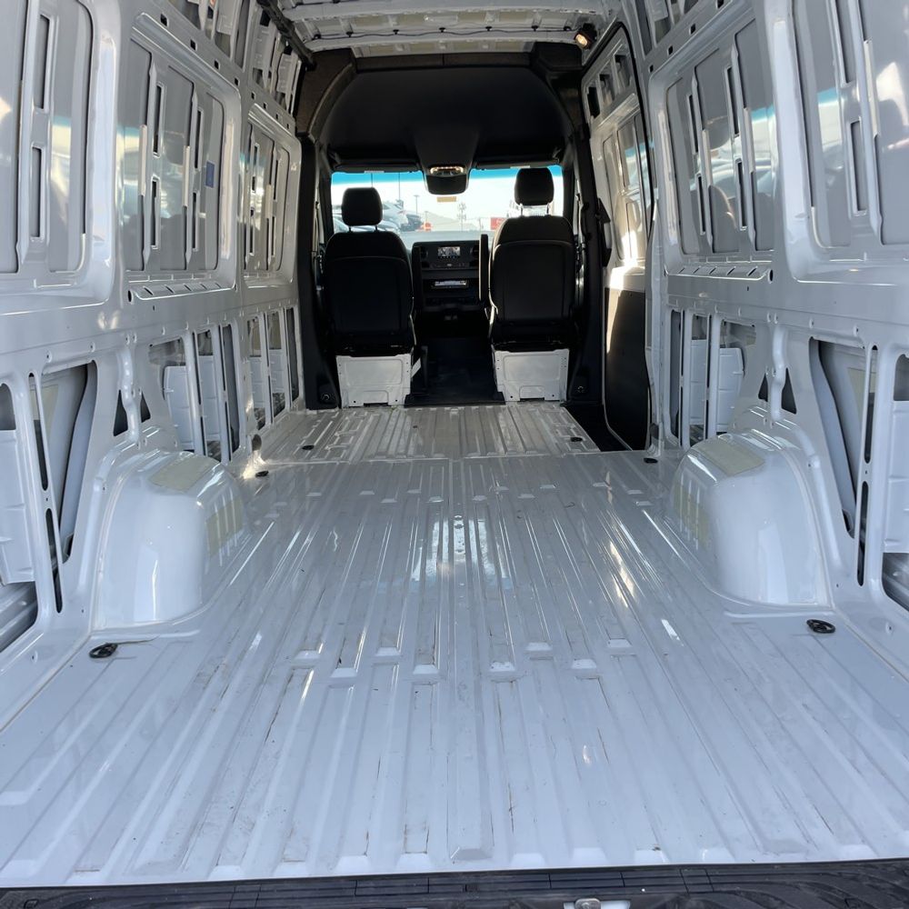 2024 Mercedes-Benz Sprinter 2500