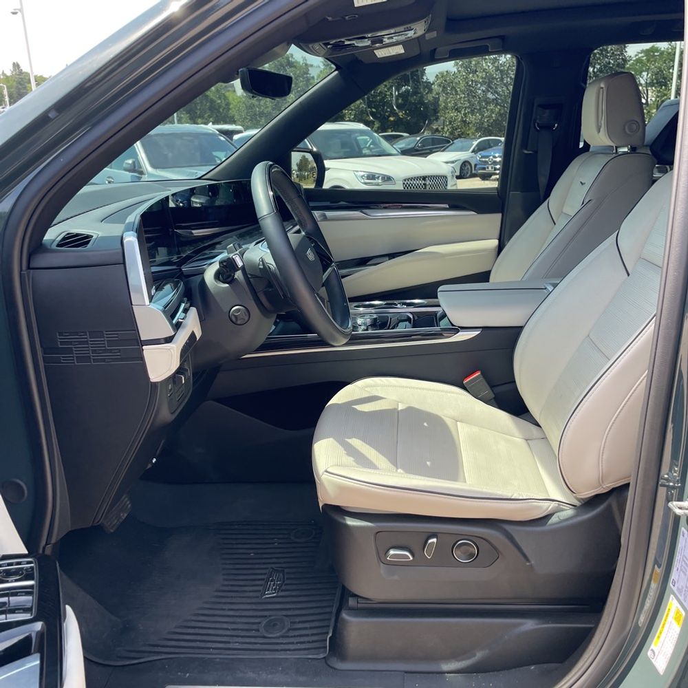 2025 Cadillac Escalade Sport