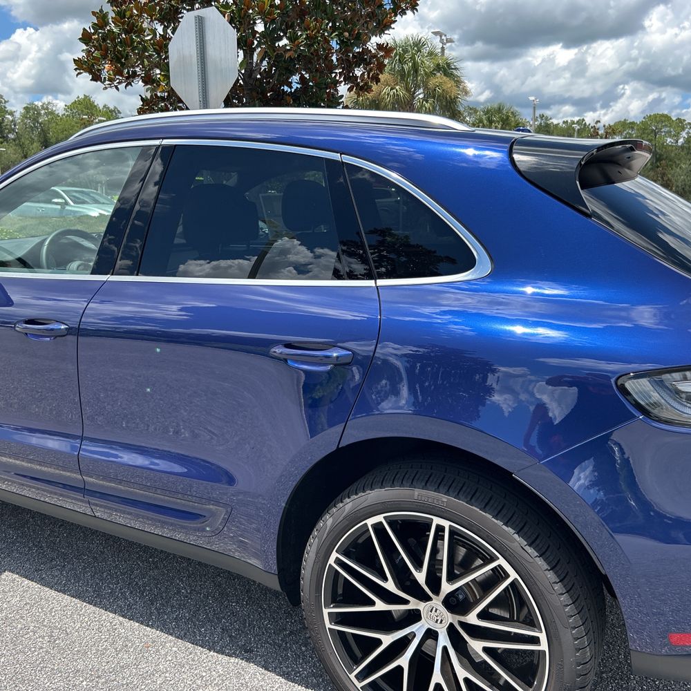 2024 Porsche Macan Base