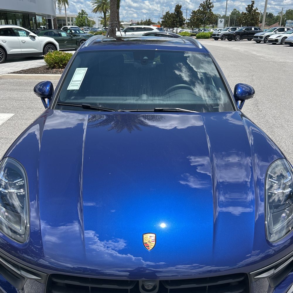 2024 Porsche Macan Base