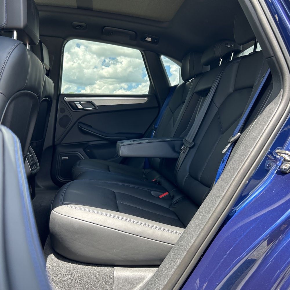 2024 Porsche Macan Base