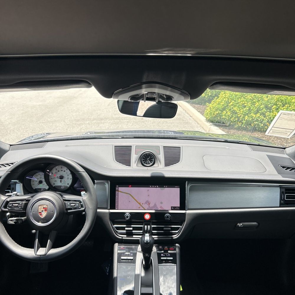 2024 Porsche Macan Base