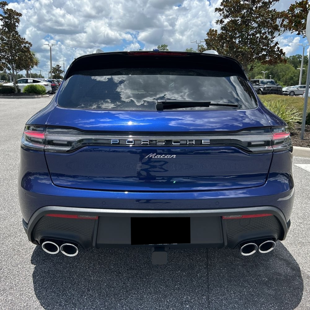 2024 Porsche Macan Base