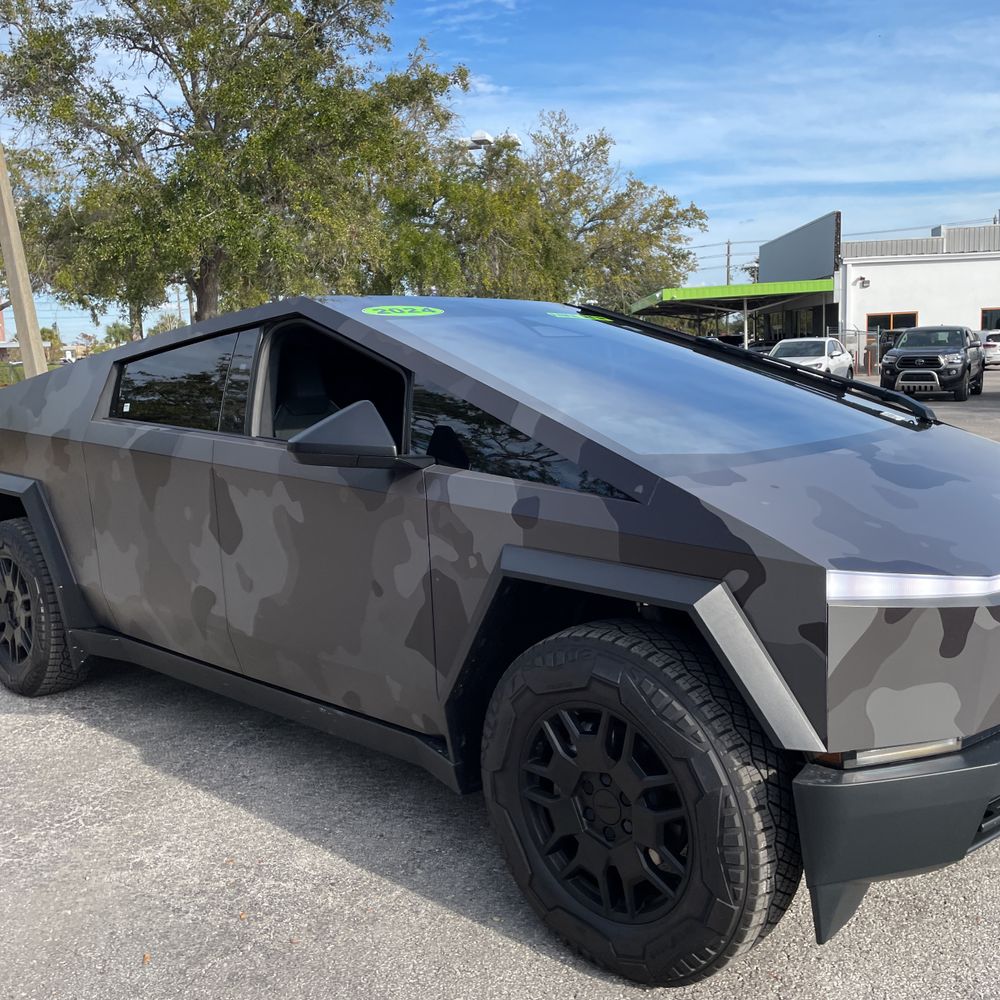 2024 Tesla Cybertruck Base