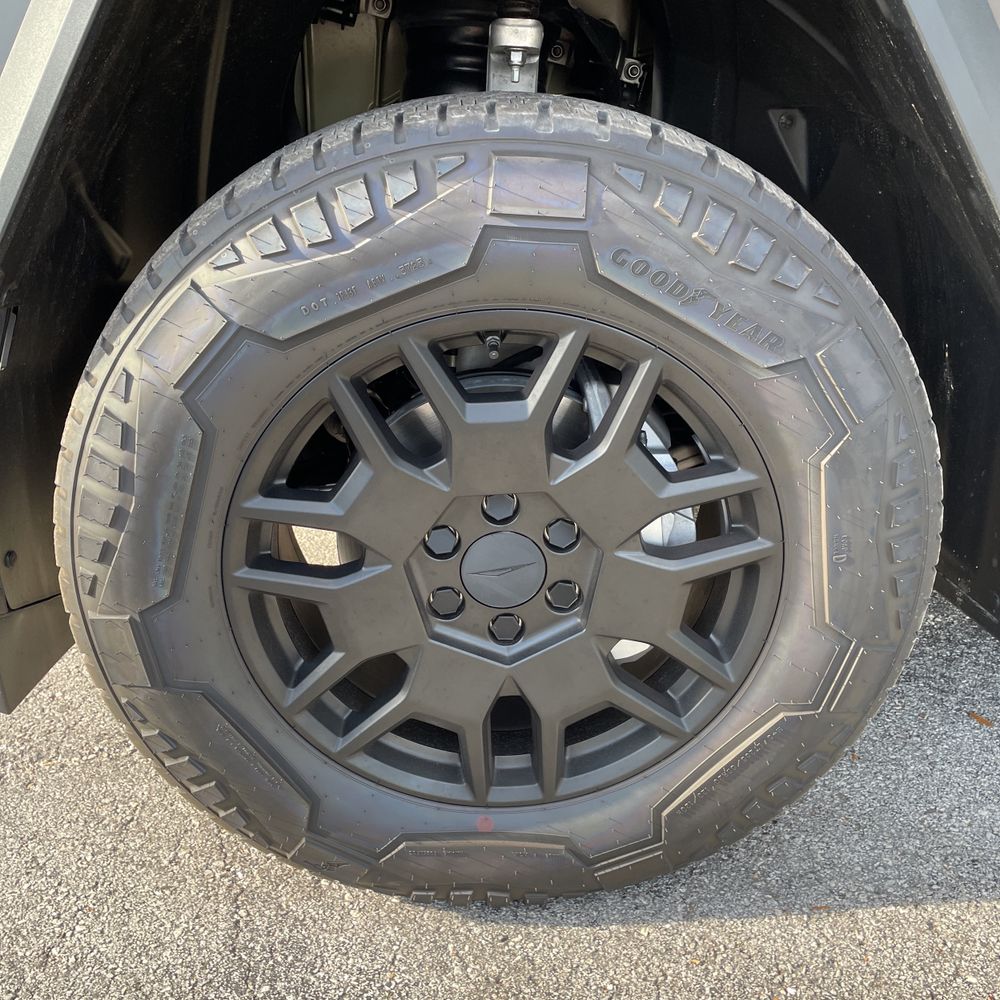 2024 Tesla Cybertruck Base