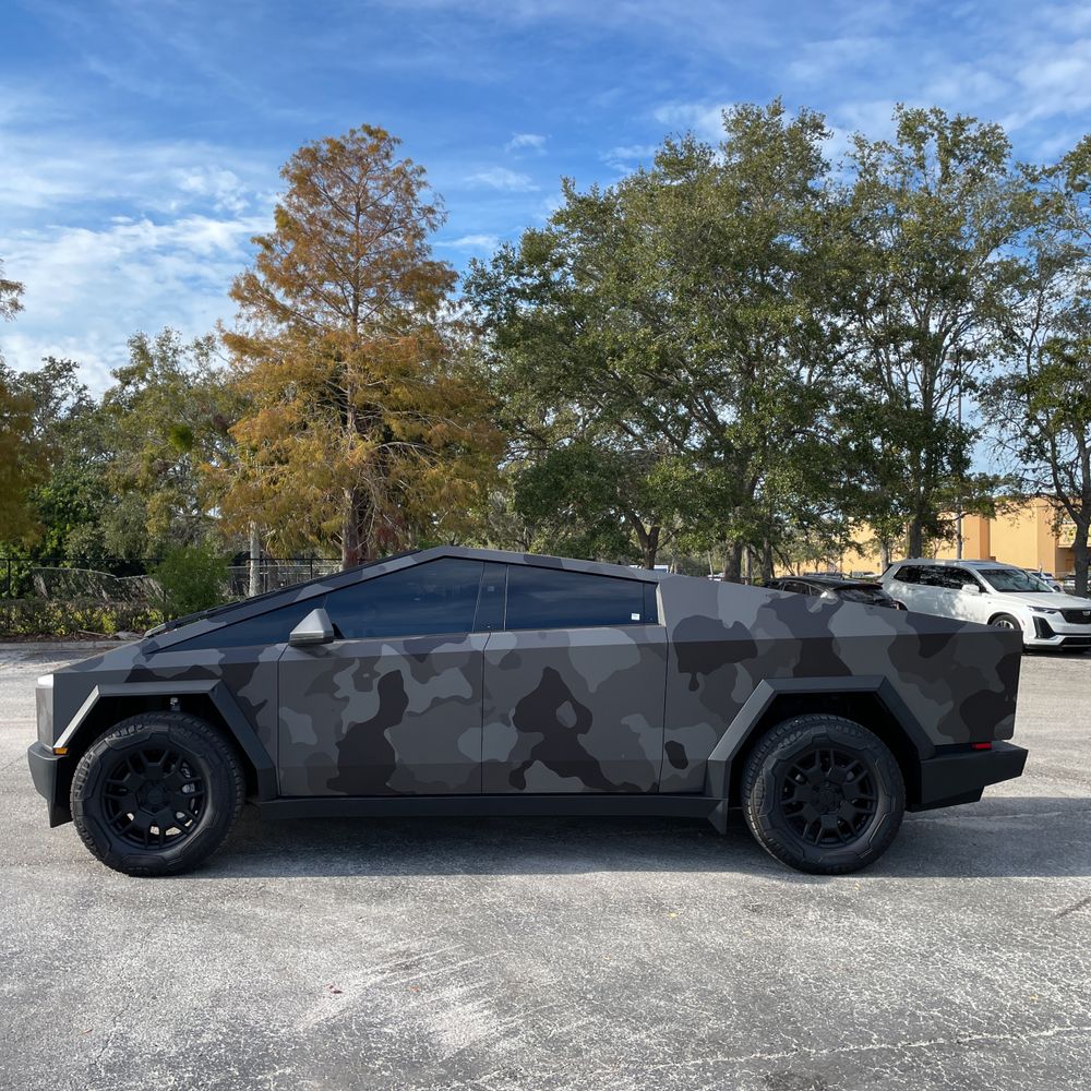 2024 Tesla Cybertruck Base