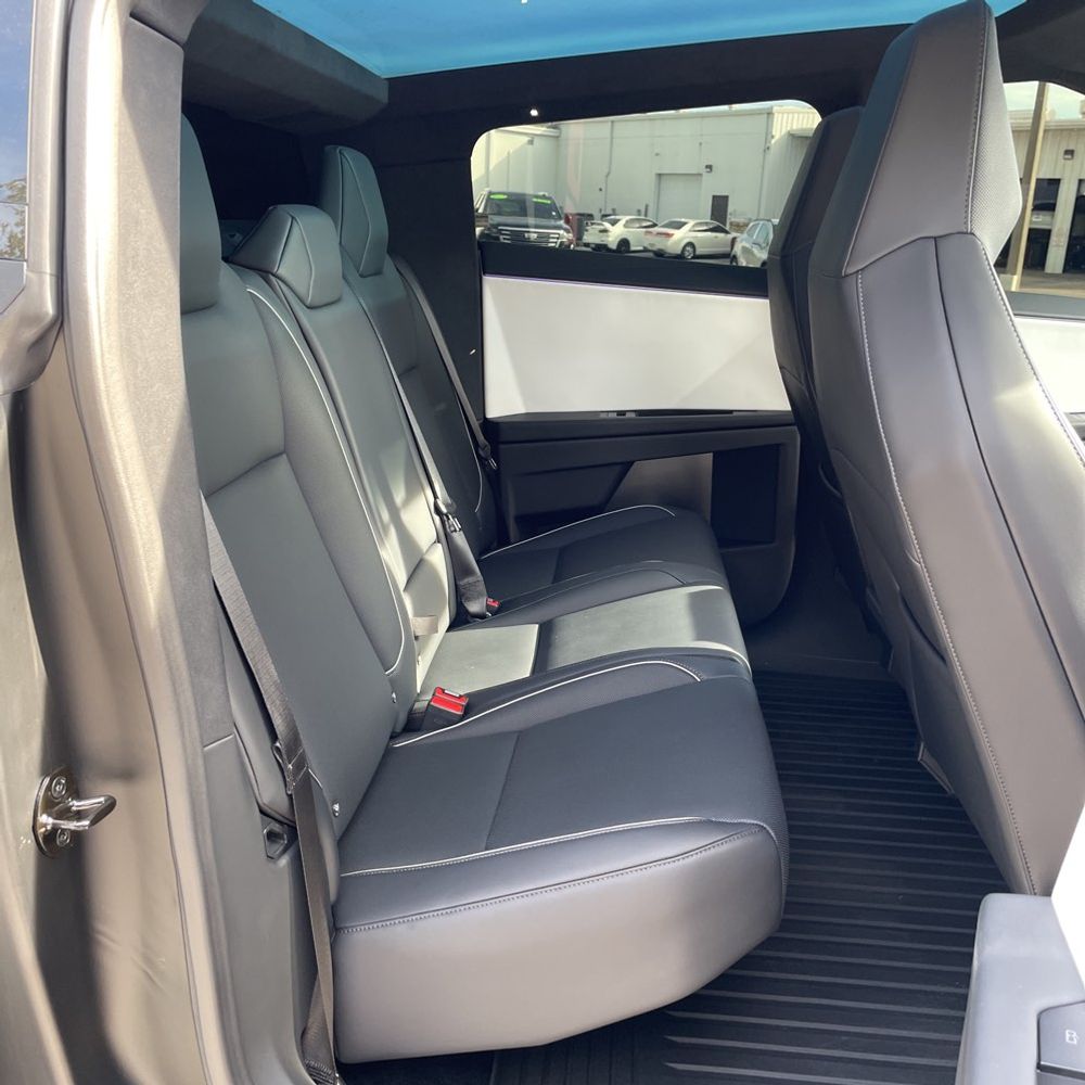 2024 Tesla Cybertruck Base