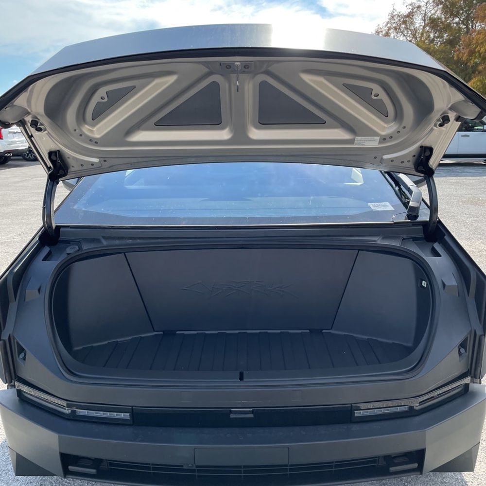2024 Tesla Cybertruck Base