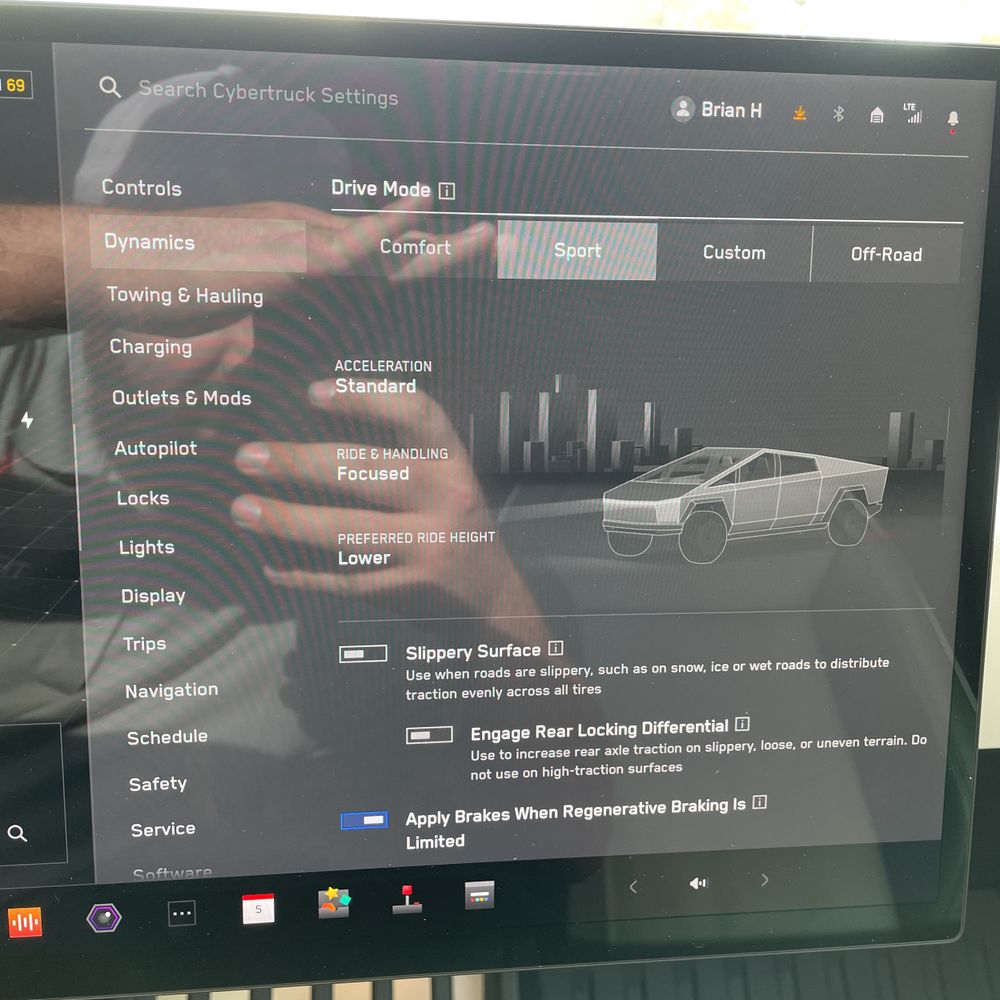 2024 Tesla Cybertruck Base