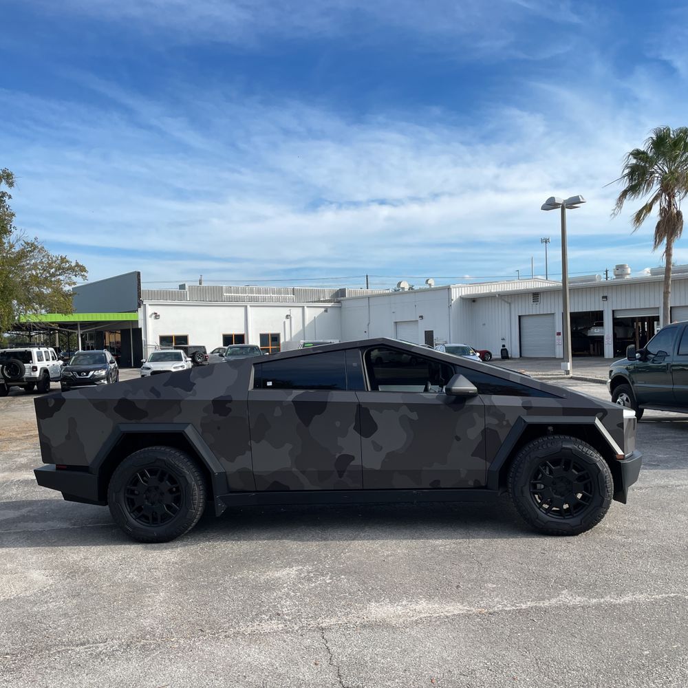 2024 Tesla Cybertruck Base