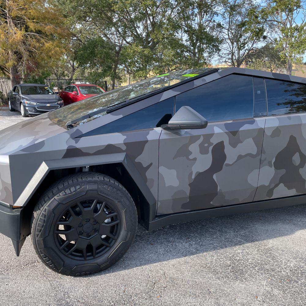 2024 Tesla Cybertruck Base