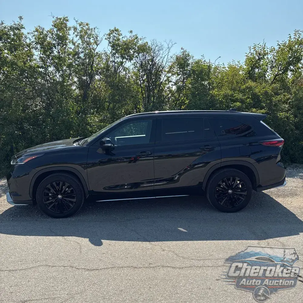 2025 Toyota Highlander XSE