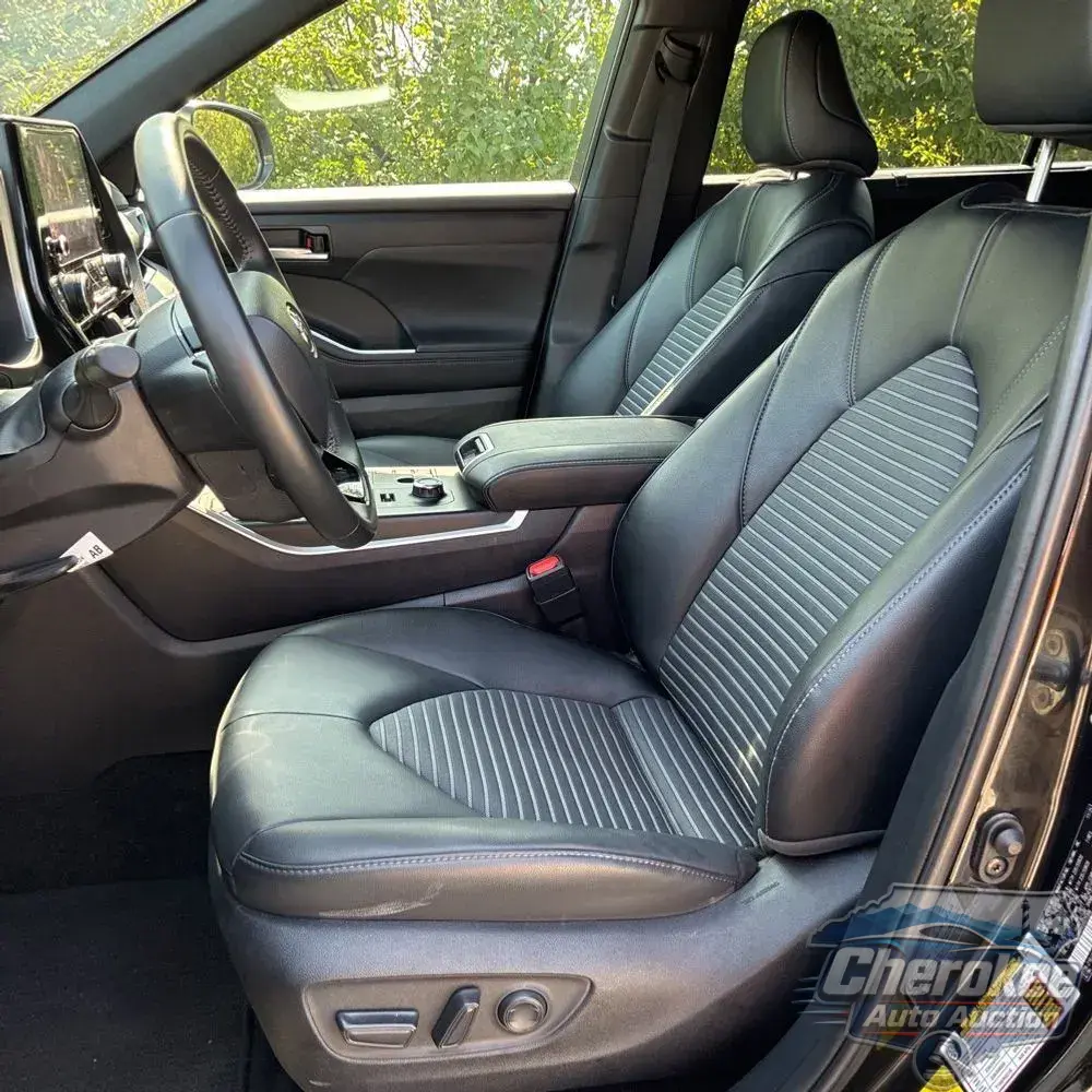 2025 Toyota Highlander XSE