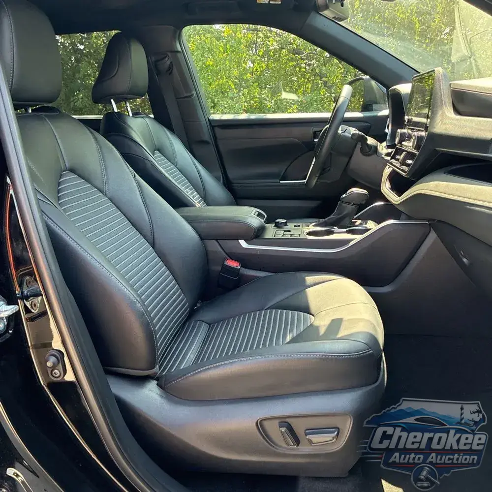 2025 Toyota Highlander XSE