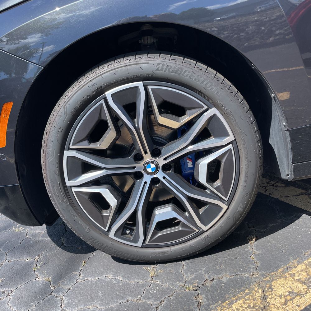 2025 BMW iX M60