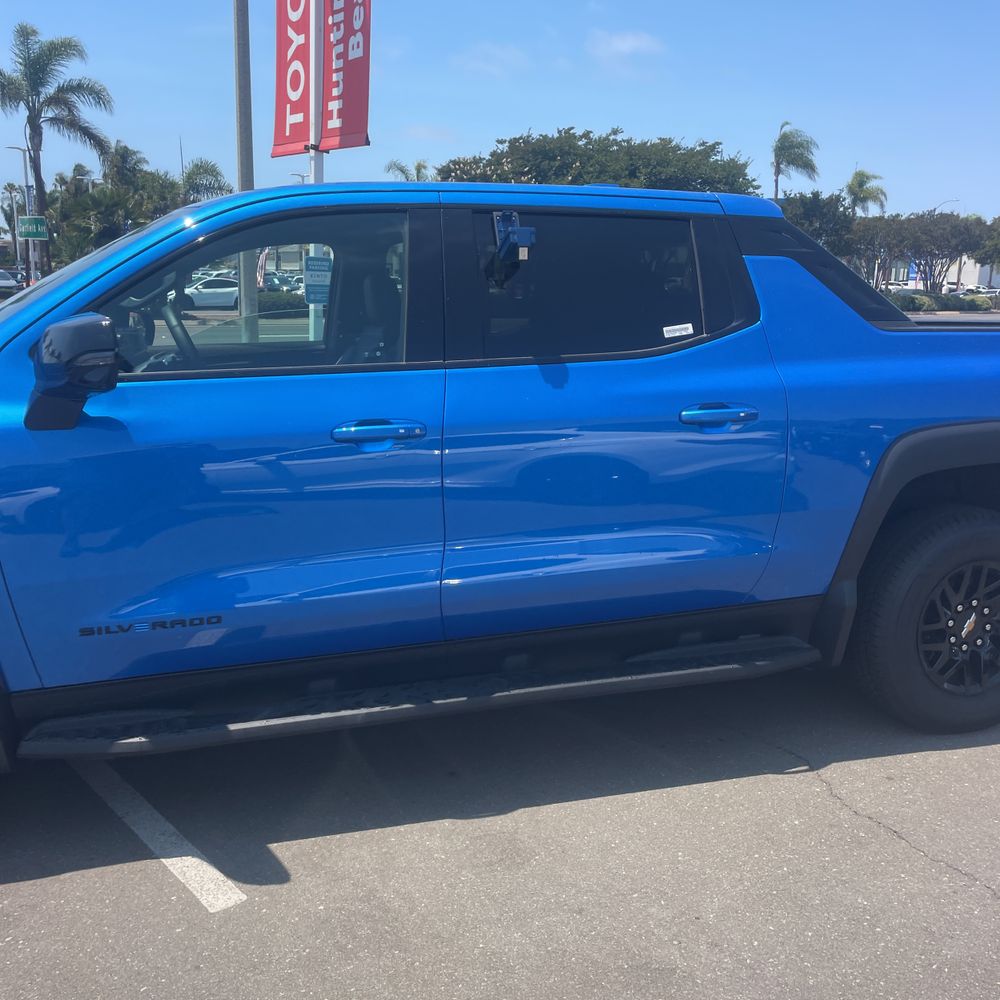 2025 Chevrolet Silverado EV LT
