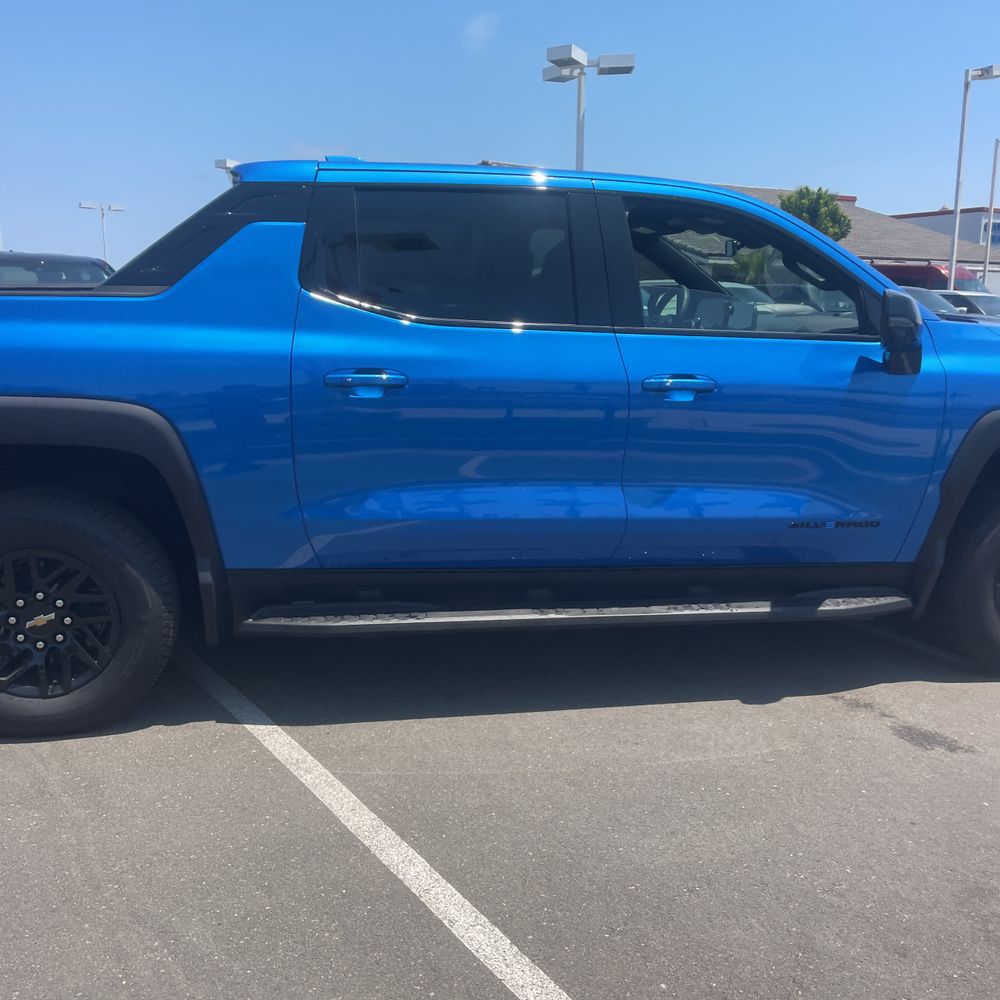 2025 Chevrolet Silverado EV LT