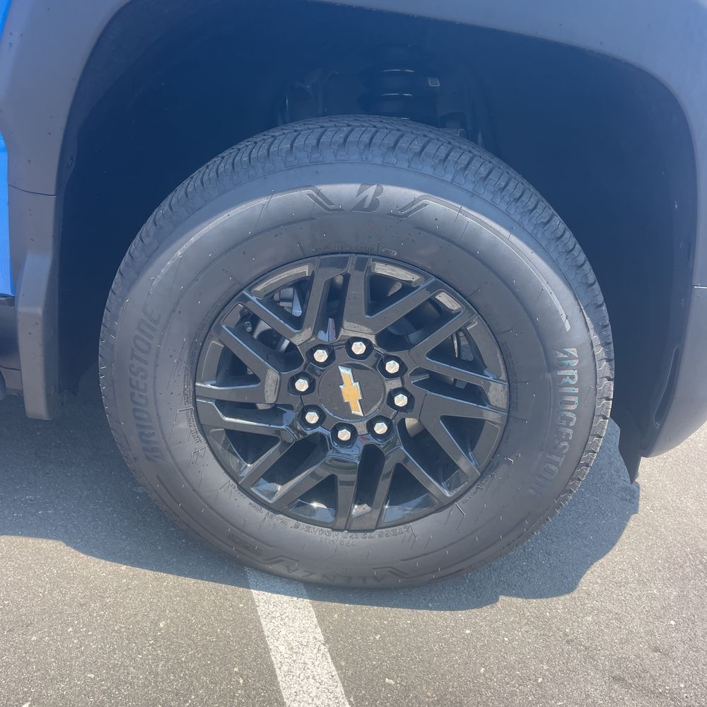 2025 Chevrolet Silverado EV LT