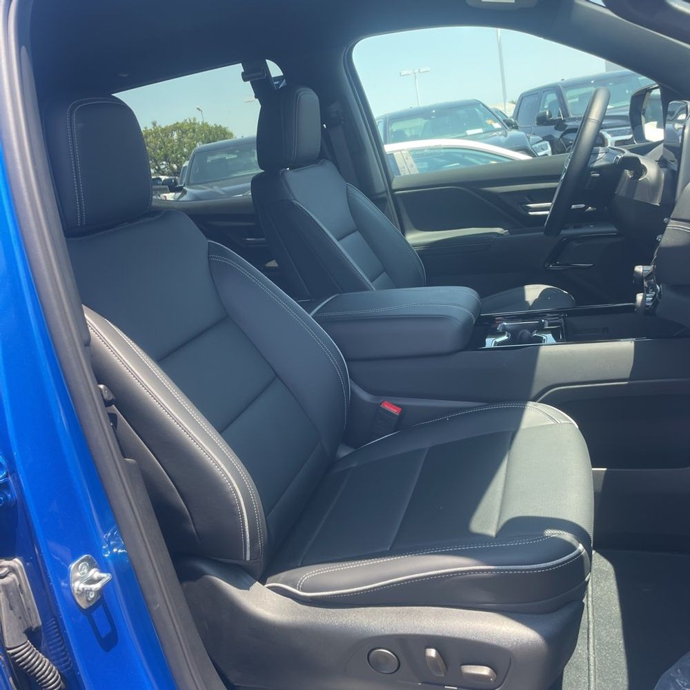 2025 Chevrolet Silverado EV LT
