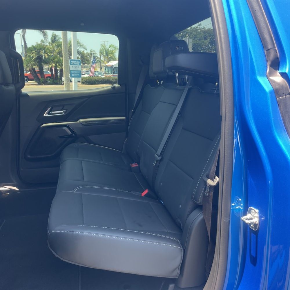 2025 Chevrolet Silverado EV LT
