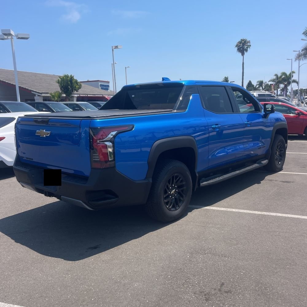 2025 Chevrolet Silverado EV LT