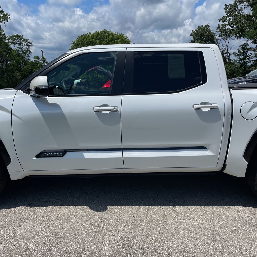 2024 Toyota Tundra Platinum HV