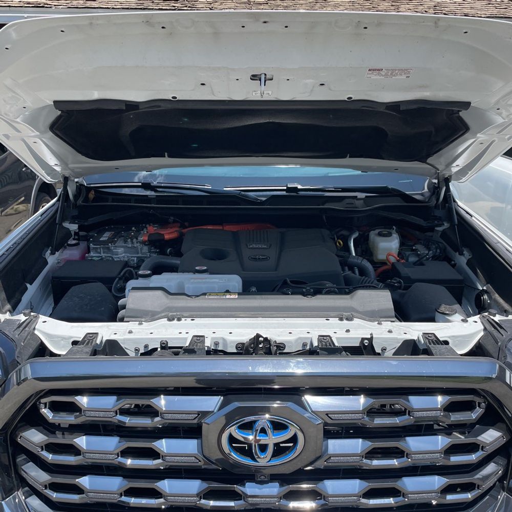 2024 Toyota Tundra Platinum HV