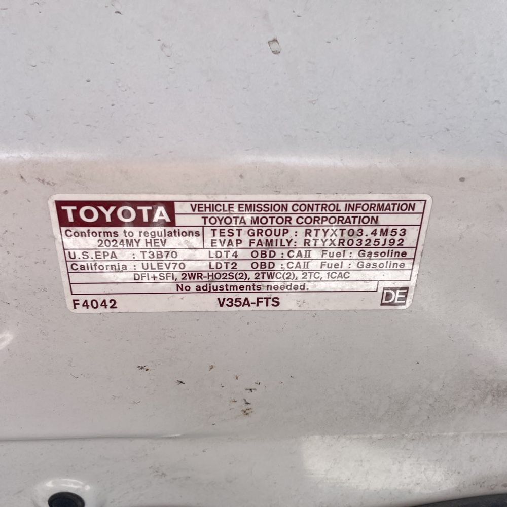 2024 Toyota Tundra Platinum HV