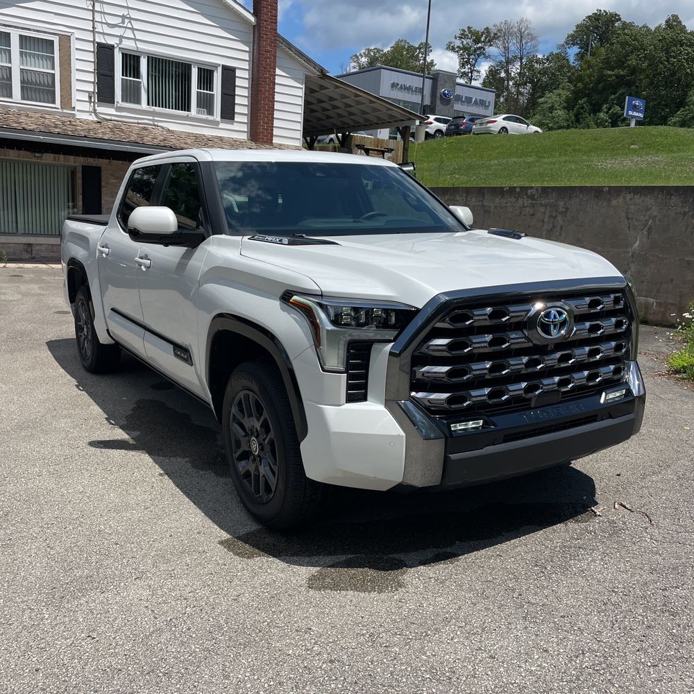 2024 Toyota Tundra Platinum HV