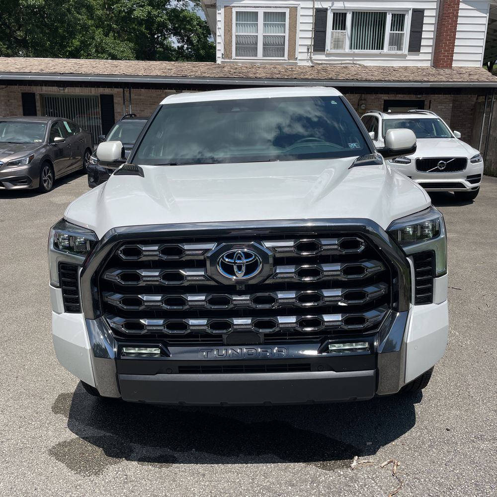 2024 Toyota Tundra Platinum HV