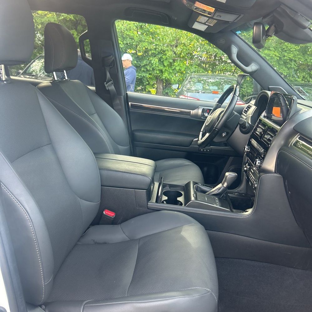 2023 Lexus GX 460 Base