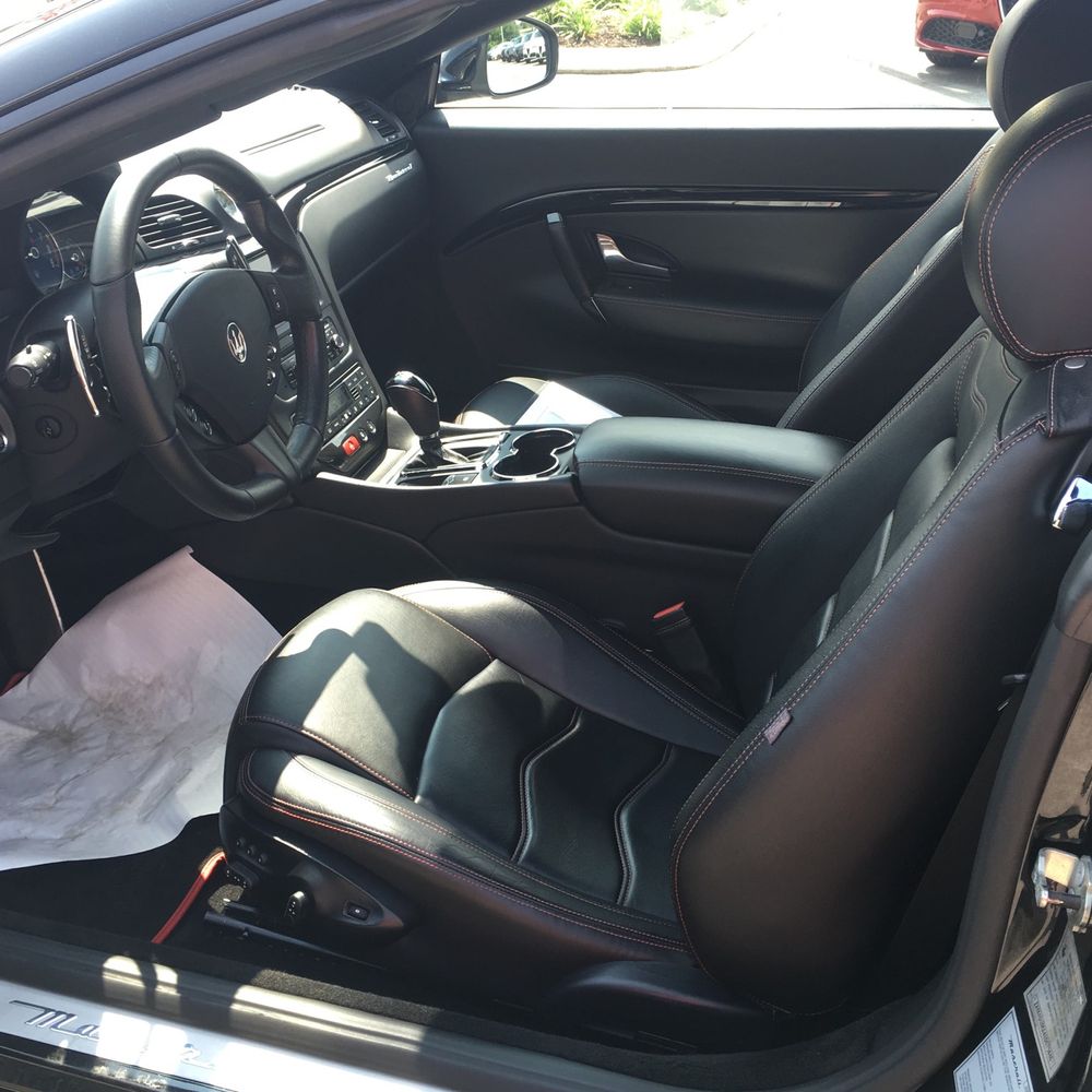 2014 Maserati GranTurismo Base