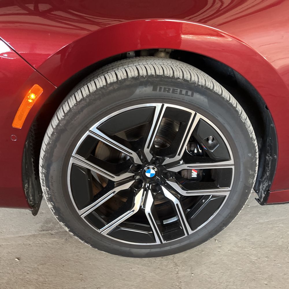 2023 BMW 7-Series 740i