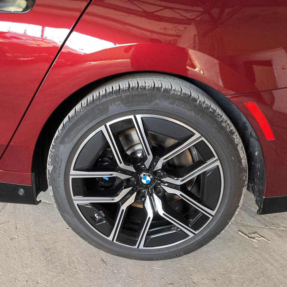 2023 BMW 7-Series 740i