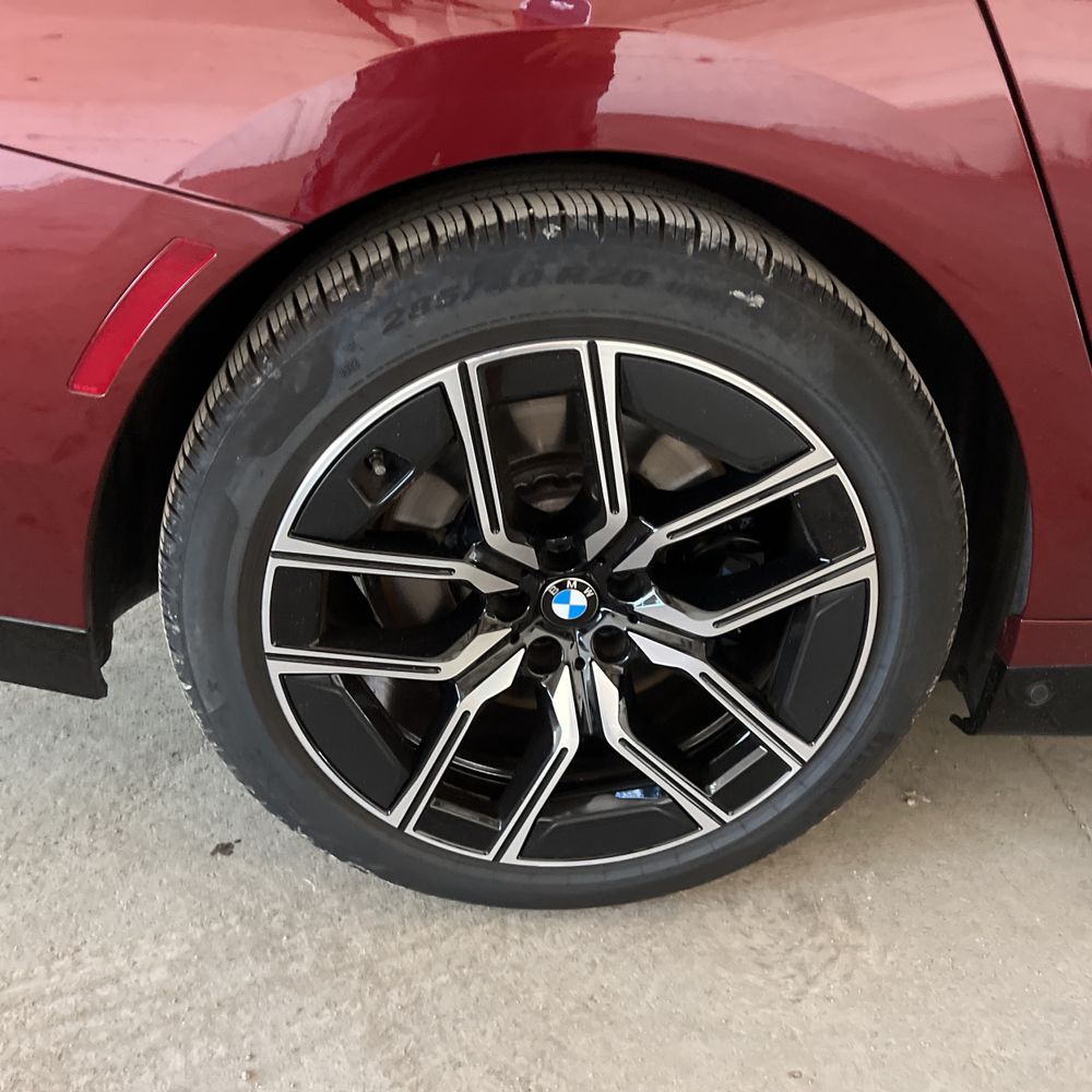 2023 BMW 7-Series 740i