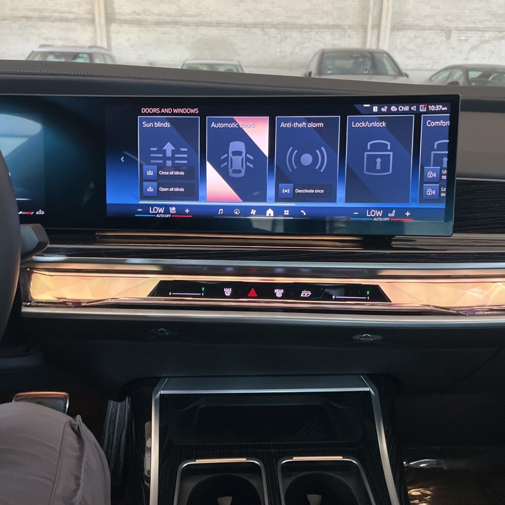 2023 BMW 7-Series 740i