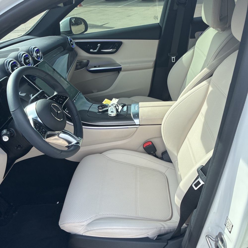 2025 Mercedes-Benz GLC 350e 4MATIC