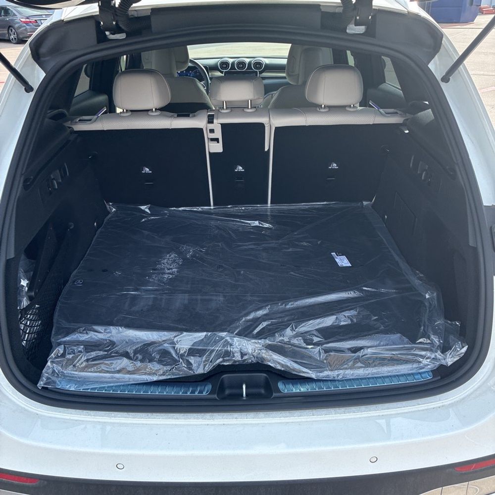 2025 Mercedes-Benz GLC 350e 4MATIC