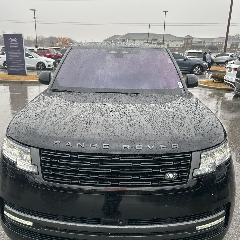 2023 Land Rover Range Rover P530 SE