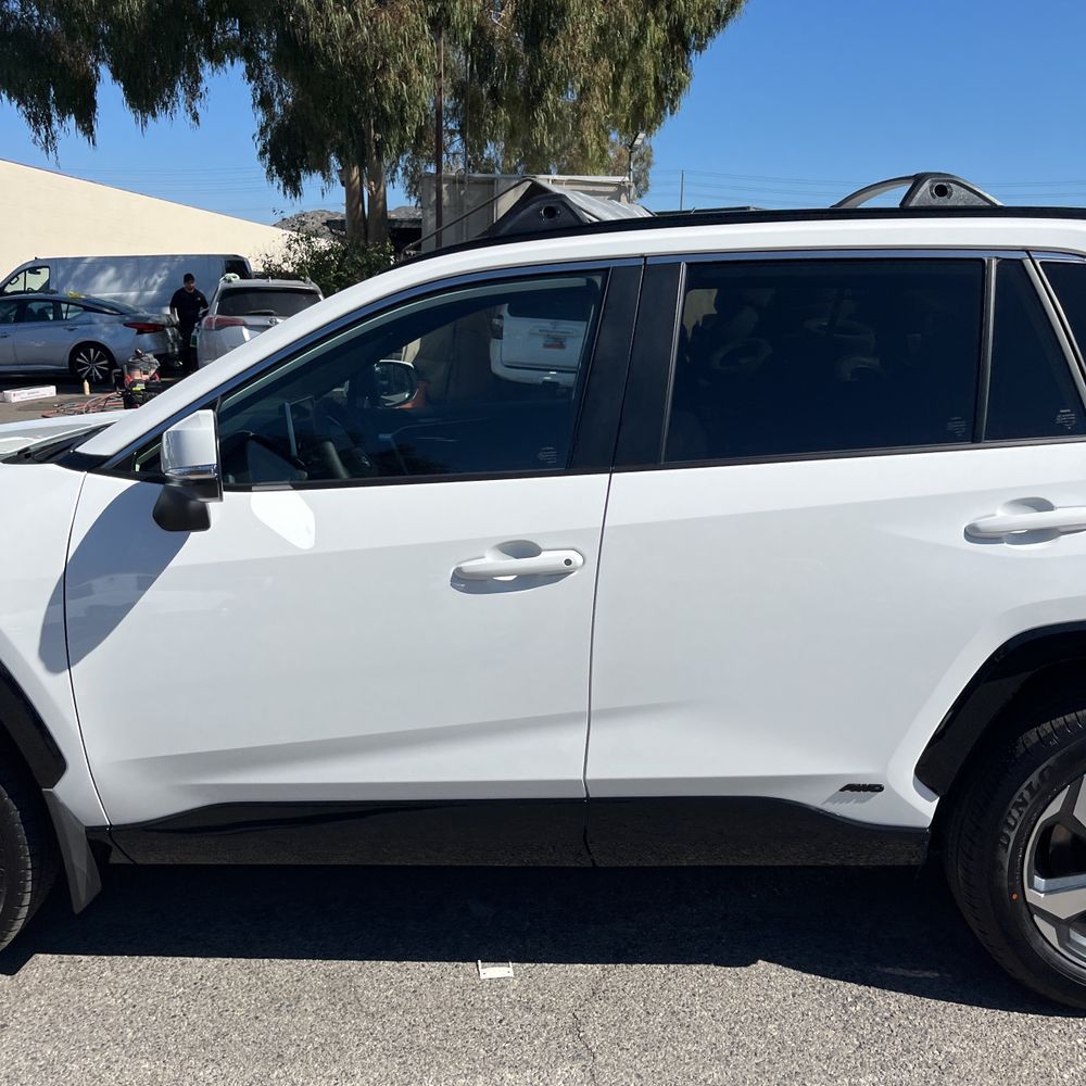 2025 Toyota RAV4 Plug-in Hybrid SE
