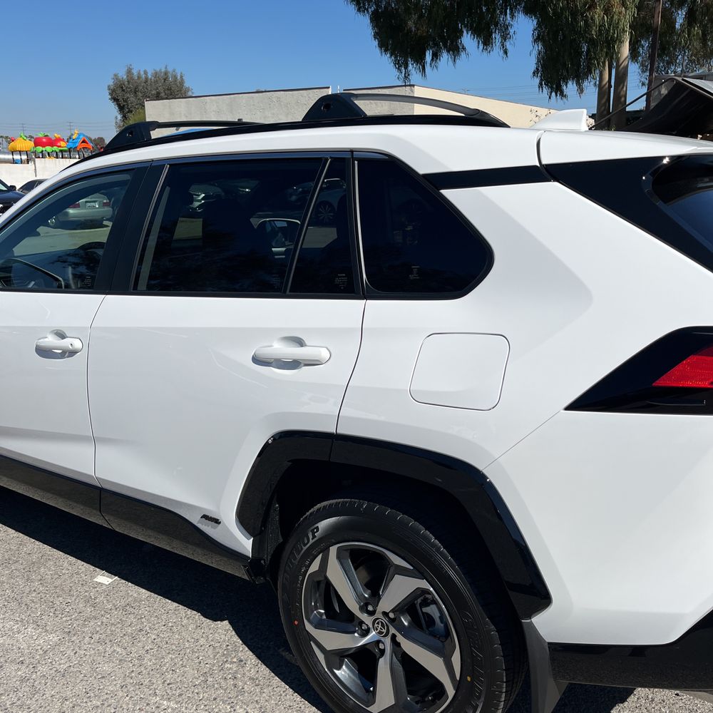 2025 Toyota RAV4 Plug-in Hybrid SE