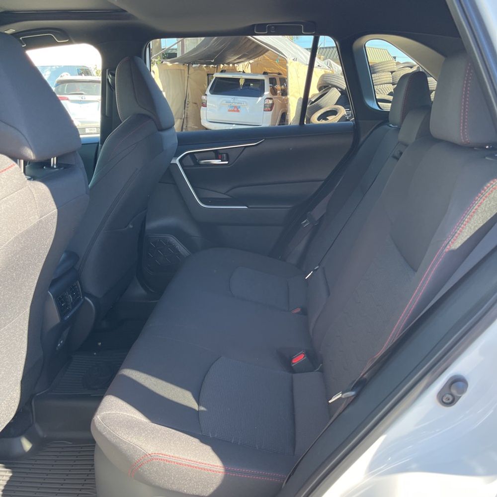 2025 Toyota RAV4 Plug-in Hybrid SE