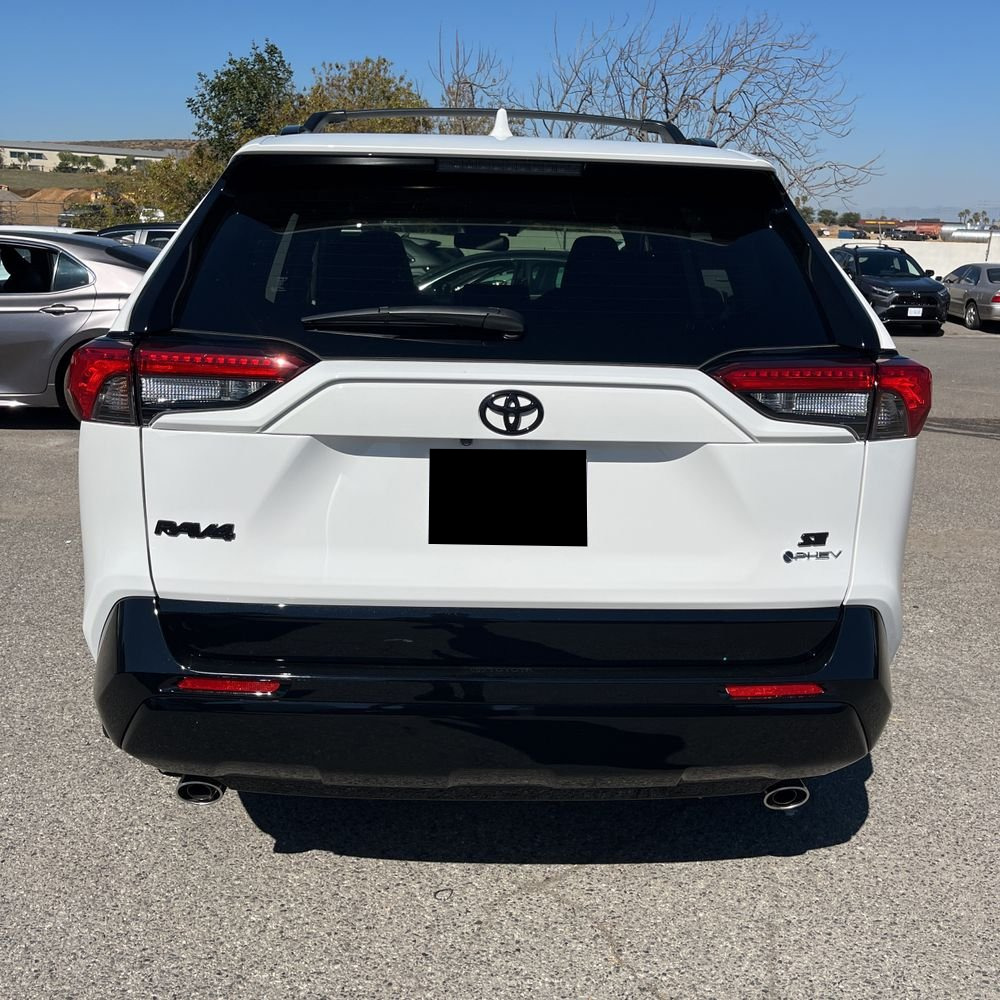 2025 Toyota RAV4 Plug-in Hybrid SE